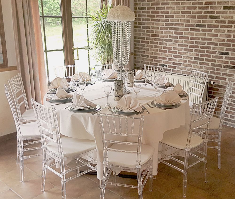 Kit Tendance pour 8 personnes (Napoléon/Chiavari/Transparent)